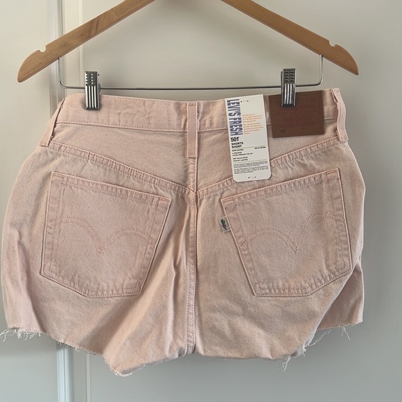 Levi’s 501 Shorts - Picture 2 of 3